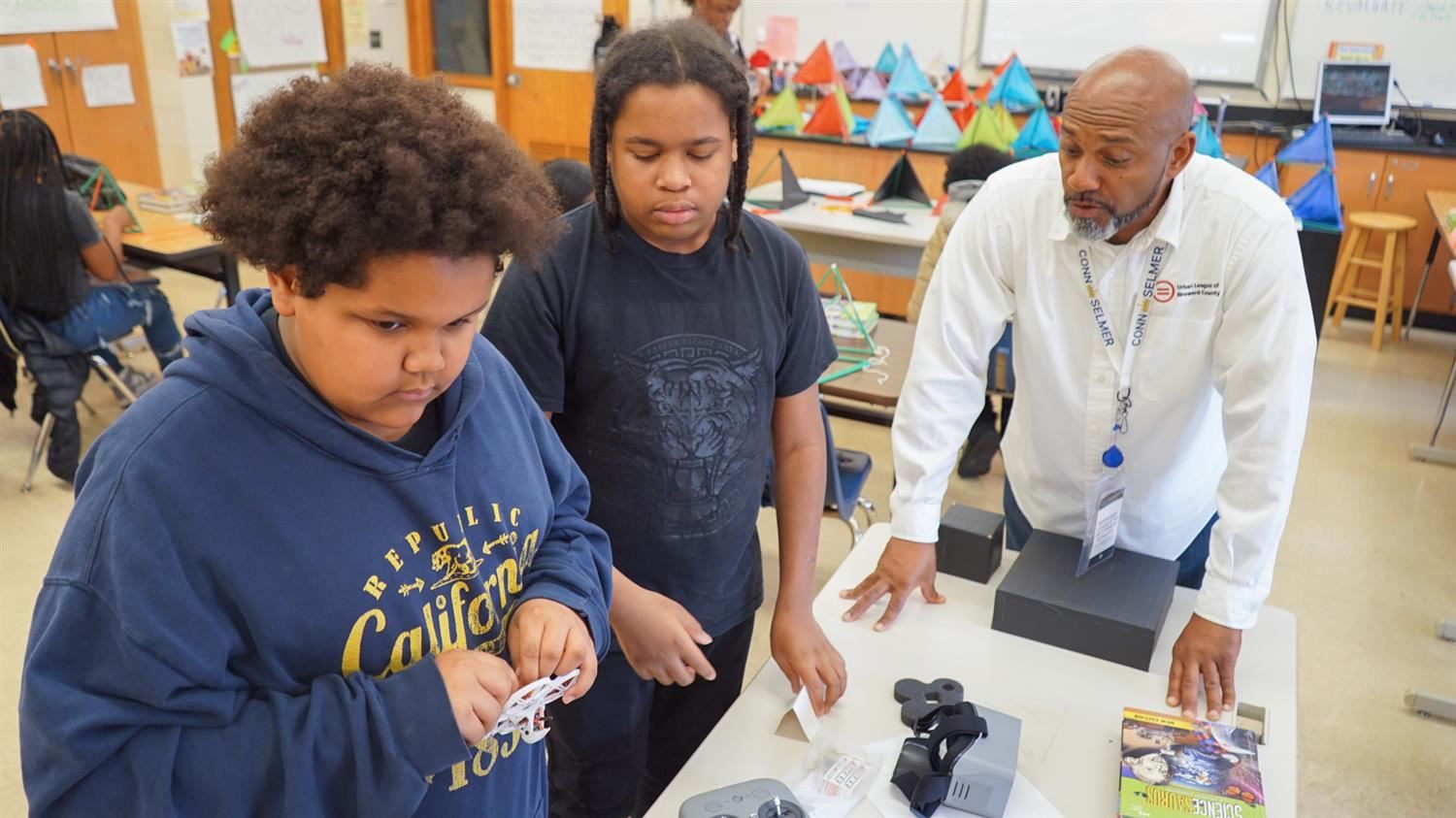 Darwyn Allen with students