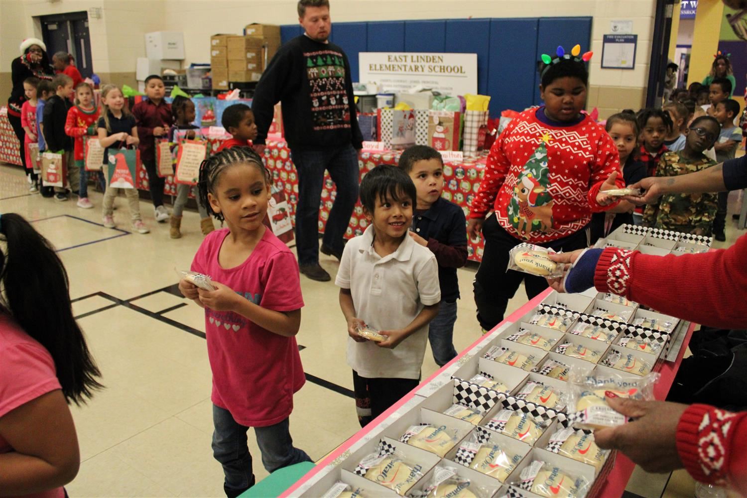 Students receive gifts