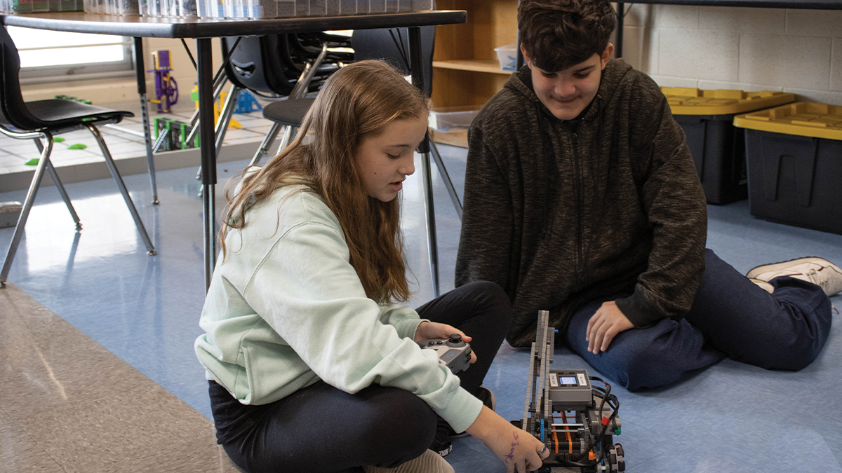 students build robots