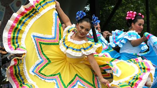 Traditional Hispanic Dancers